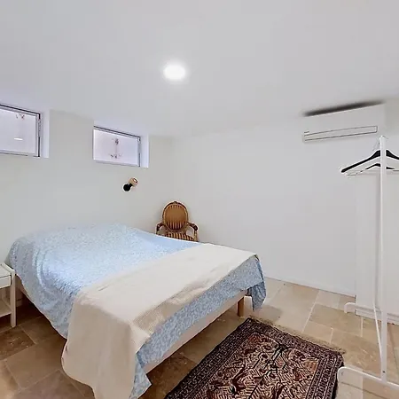 Apartment Bas De Anemones By Interhome Bormes-les-Mimosas